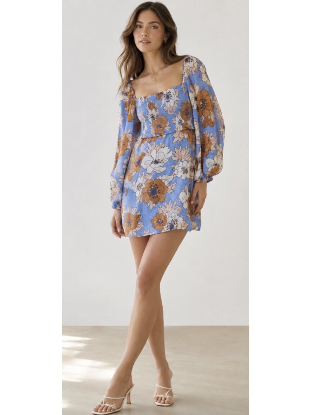 ARITZIA WILFRED Villa Smocked Dress in Soft Iris Poetic Floral Romantic US 6 - Picture 2 of 14